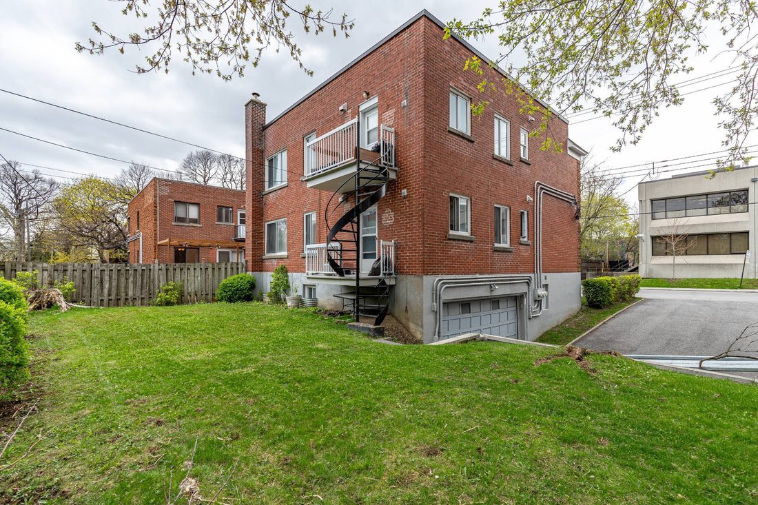 House in Montréal, Quebec, Canada 3 - 17922781