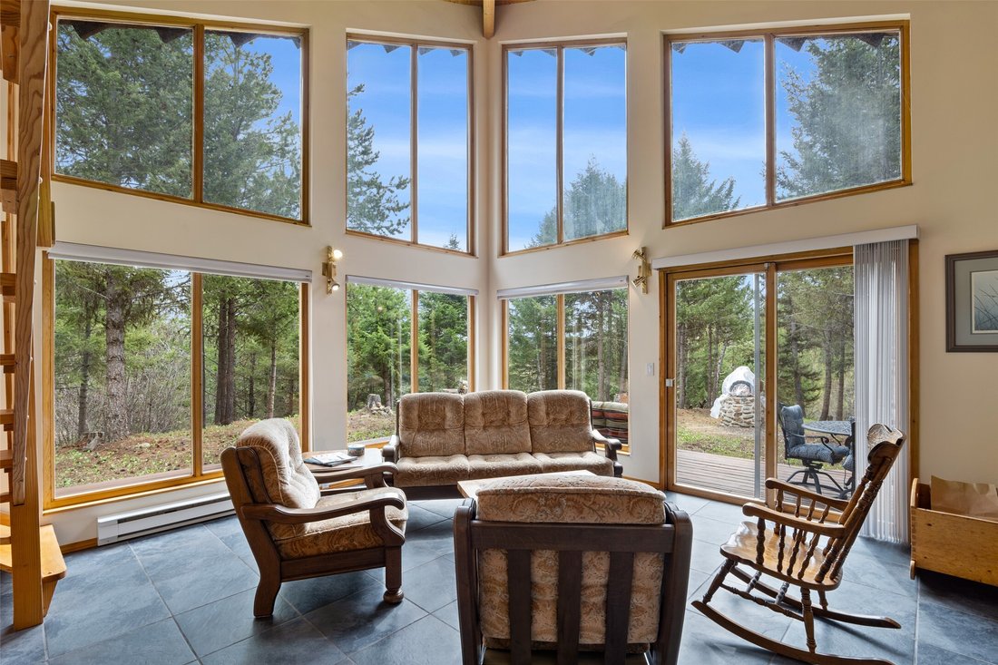 House in Lone Butte, British Columbia, Canada 2 - 17922706