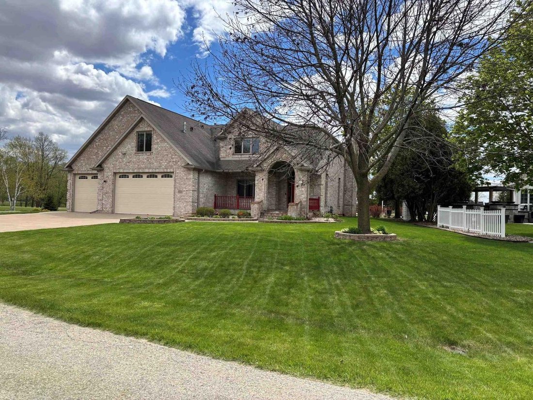 House in Sherwood, Wisconsin, United States 1 - 17919805
