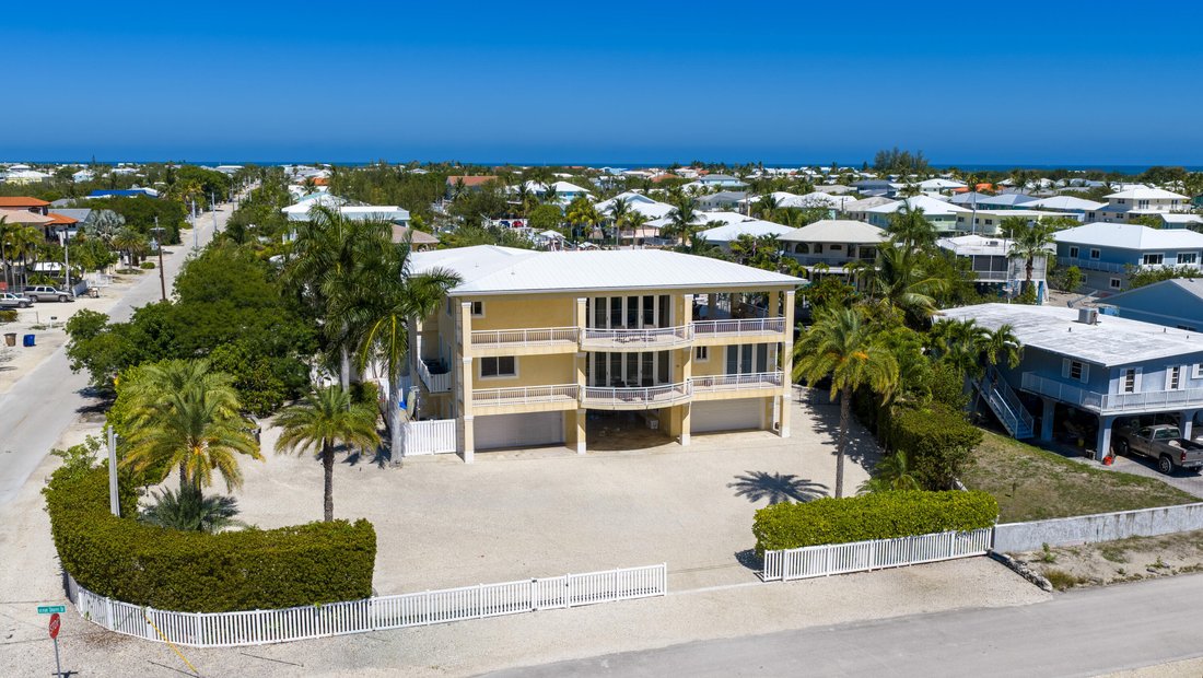 House in Key Colony Beach, Florida, United States 3 - 17919572