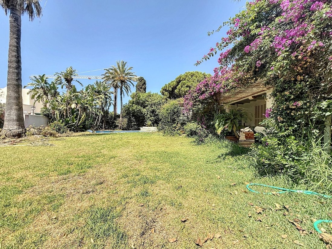 Villa in Estepona, Andalusia, Spain 1 - 17921899