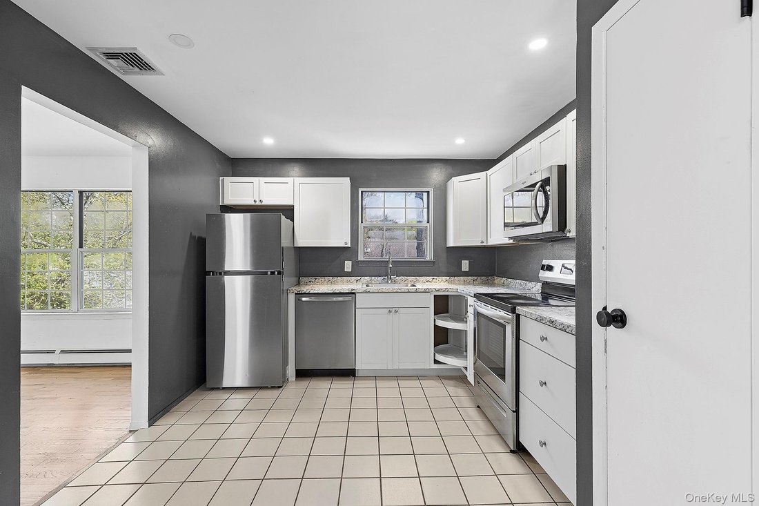House in Wading River, New York, United States 4 - 17917975