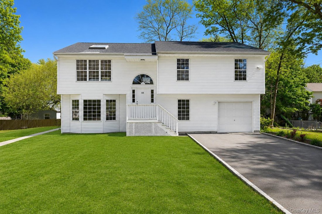 House in Wading River, New York, United States 1 - 17917975
