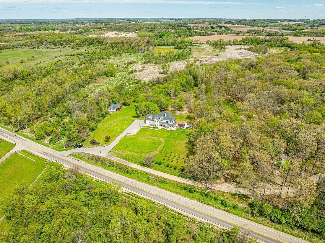 House in Stoughton, Wisconsin, United States 3 - 17916211
