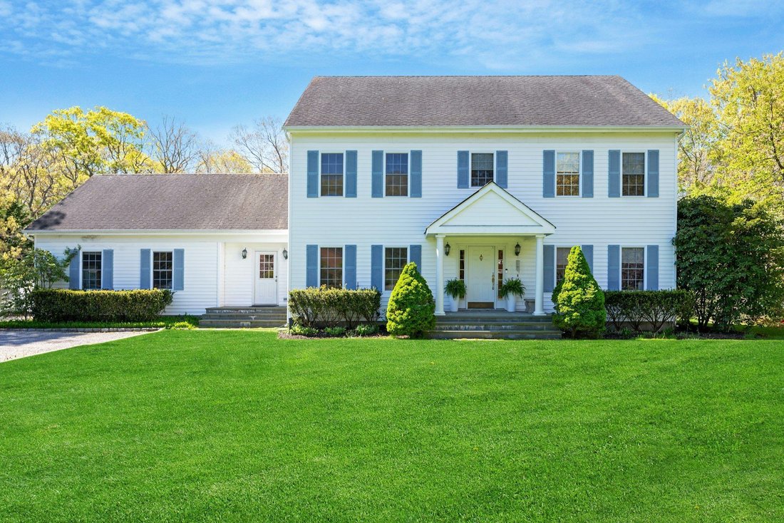 East Quogue, New York, United States 3 - 17917970