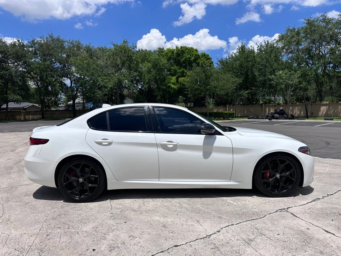 Sedan in Hollywood, FL, United States 4 - 17924313