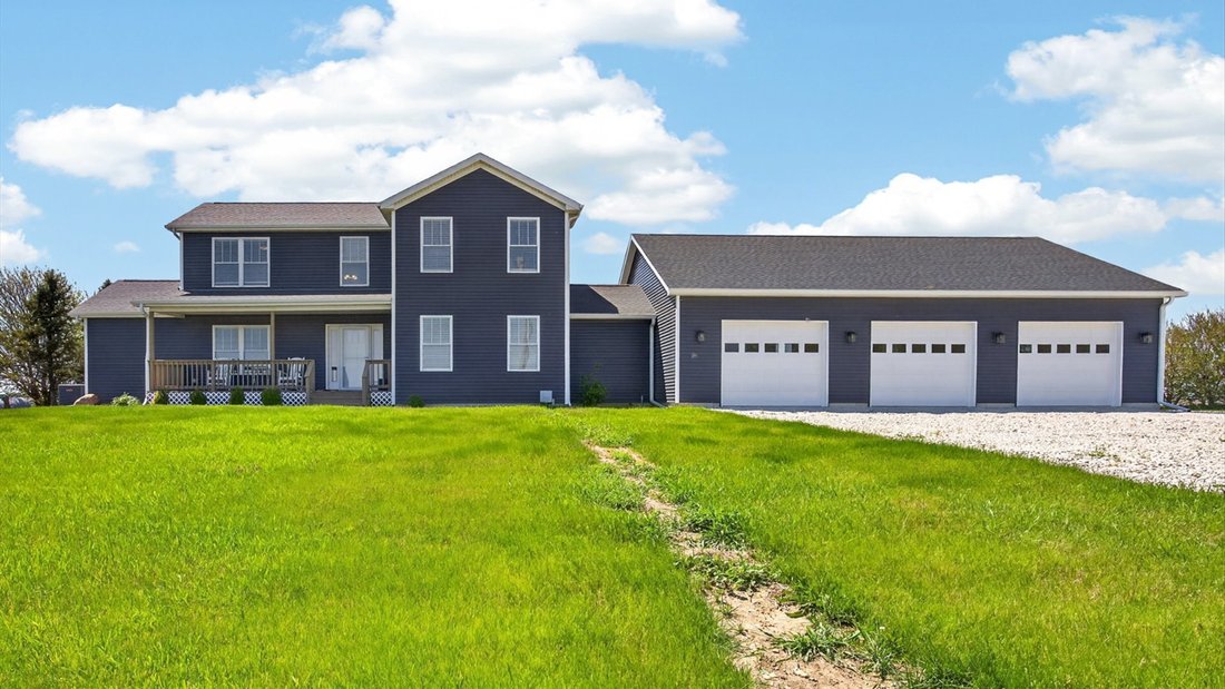 House in Colfax, Illinois, United States 1 - 17917481