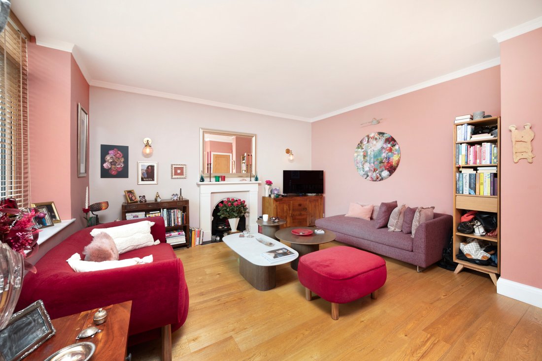 Apartment in Primrose Hill, Camden, England 2 - 17916347