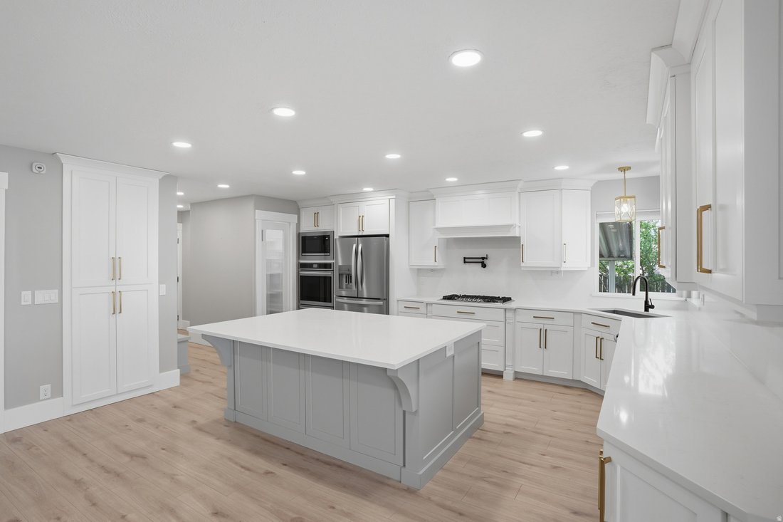 House in Murray, Utah, United States 3 - 17917156