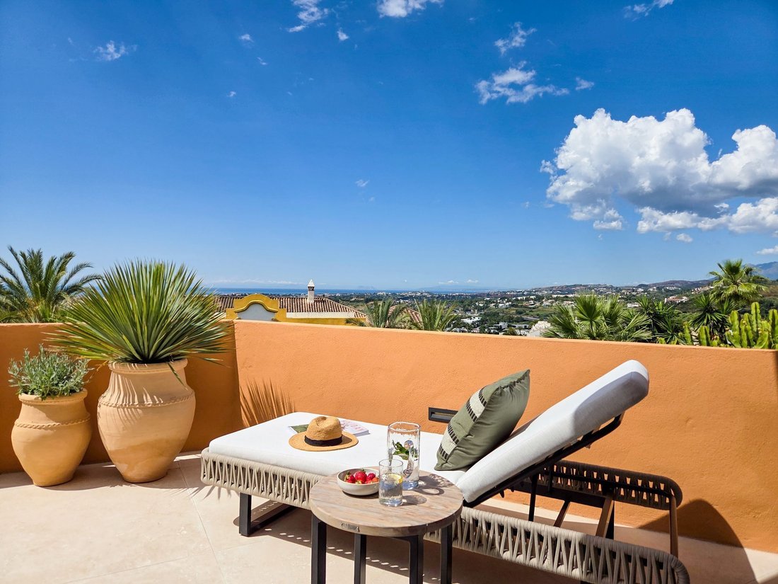 Apartment in Puerto Banus, Marbella, Spain 1 - 17921877