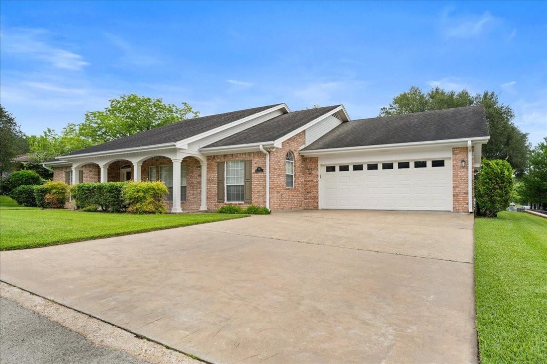 House in La Grange, Texas, United States 2 - 17208330