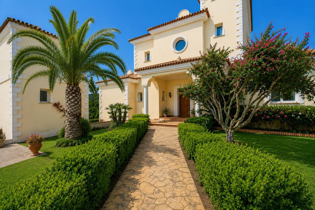 Finca in Estepona, Andalusia, Spain 4 - 12083352