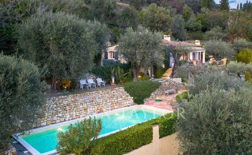 Domaine à Châteauneuf-Grasse, Provence-Alpes-Côte d'Azur, France 1