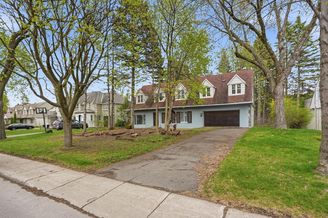 House in Mount Royal, Quebec, Canada 2 - 17922721