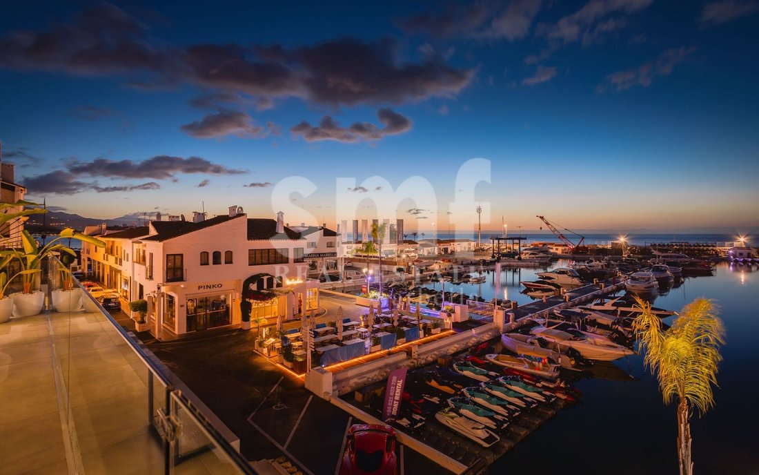 Apartment in Puerto Banus, Marbella, Spain 2 - 17920902
