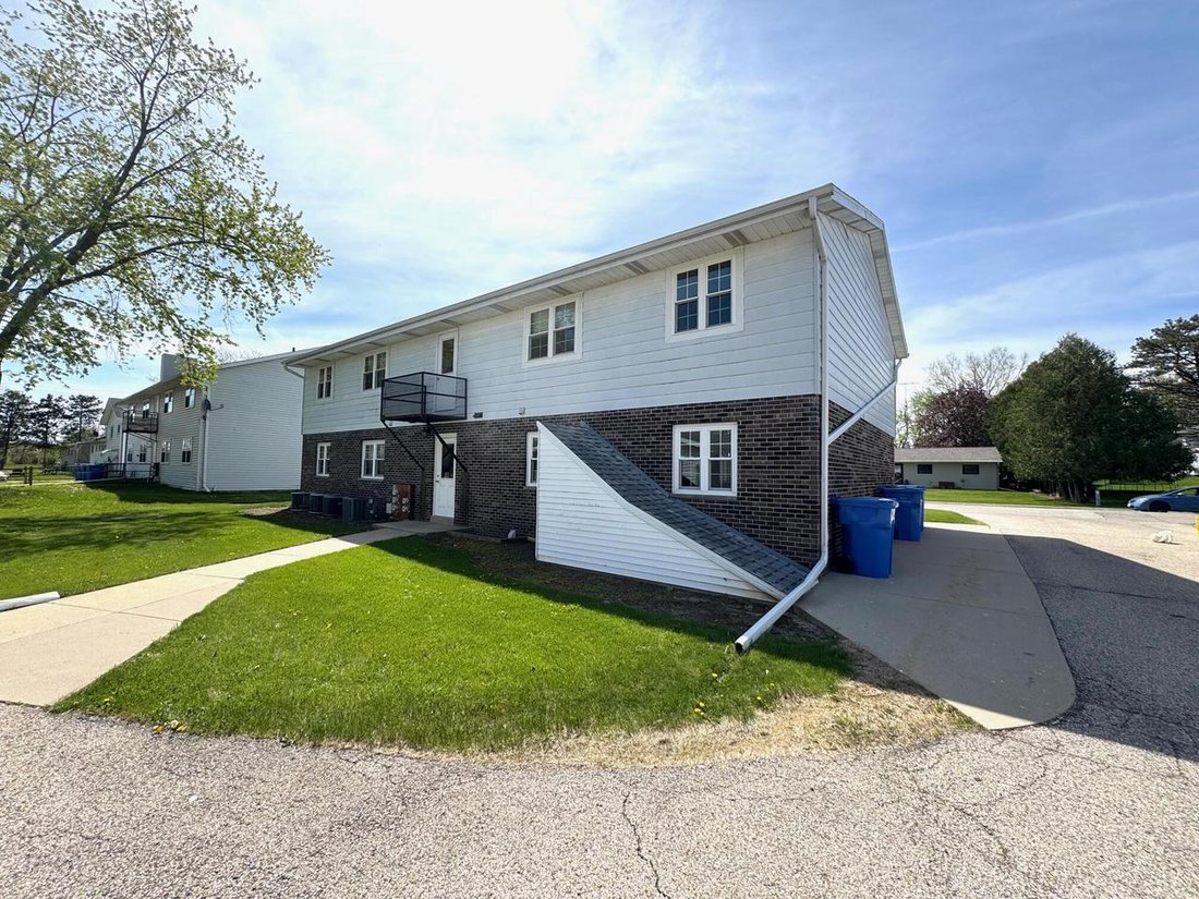 Watertown, Wisconsin, United States 2 - 17919831