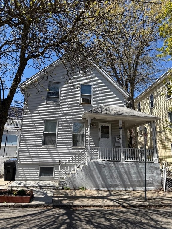 House in Somerville, Massachusetts, United States 1 - 17924073