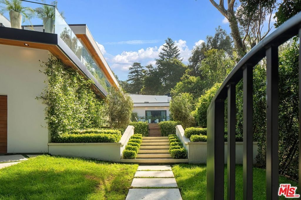 House in Los Angeles, California, United States 4 - 17920697