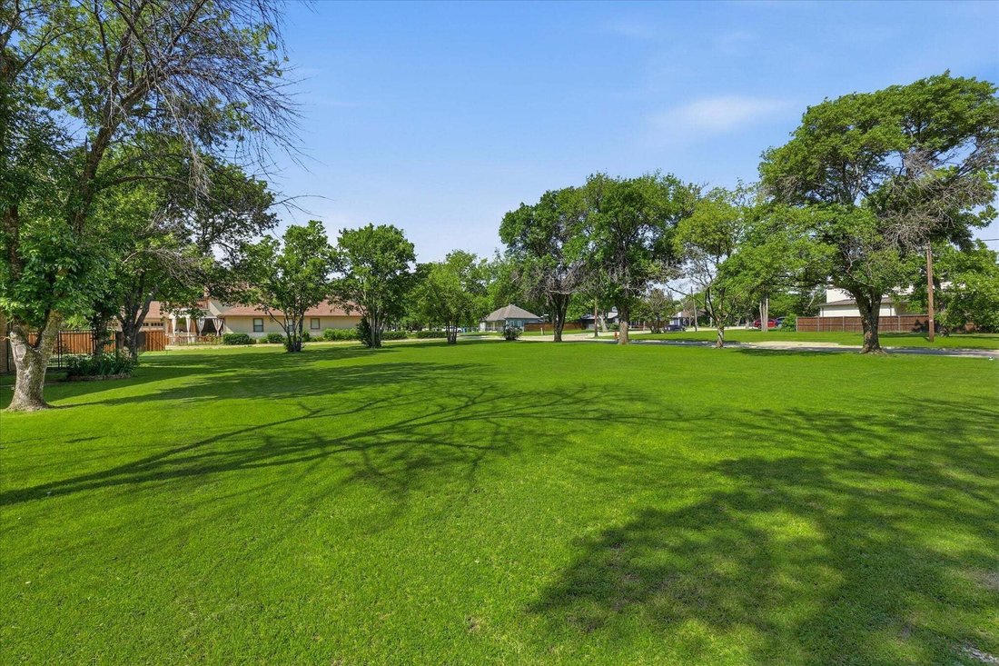 House in Roanoke, Texas, United States 5 - 17919433