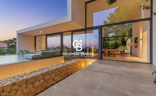 Villa in La Maure-Super Cannes, Vallauris, France 1