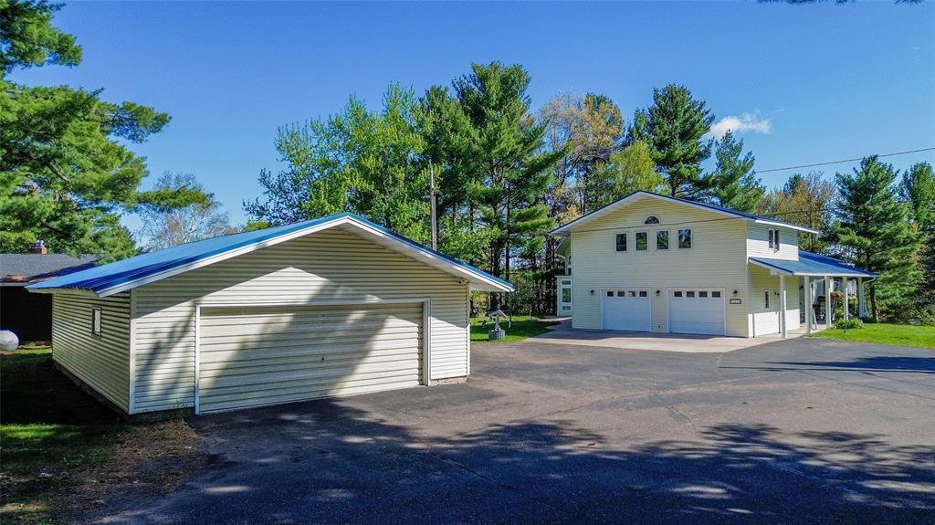 House in Chippewa Falls, Wisconsin, United States 4 - 17787185