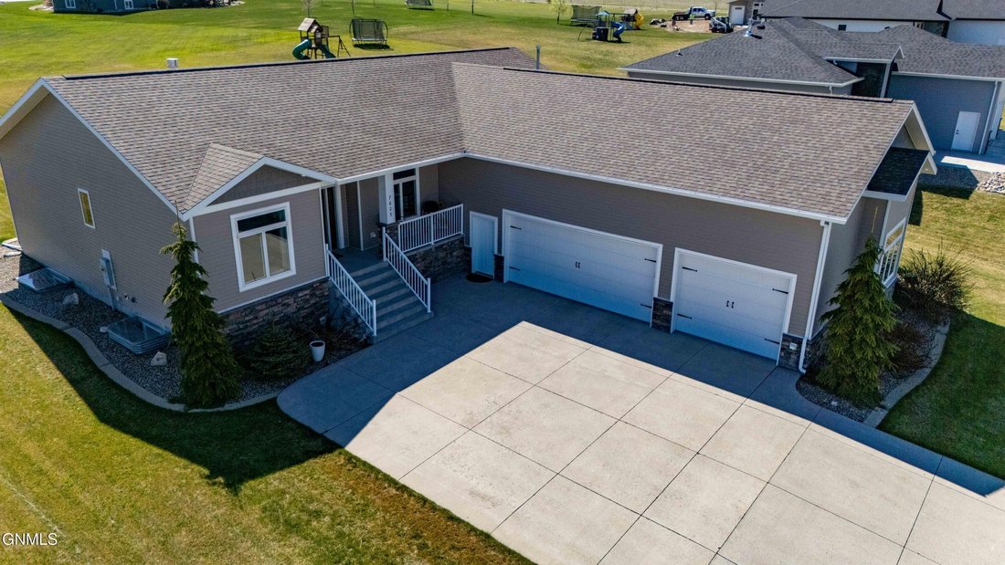 House in Bismarck, North Dakota, United States 1 - 17923180
