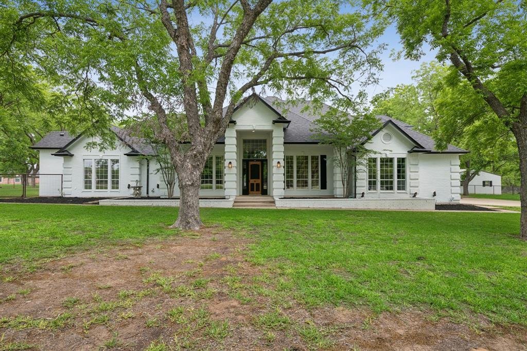House in Granbury, Texas, United States 1 - 17917574
