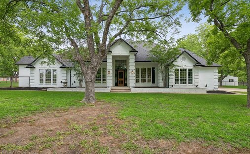 House in Granbury, Texas, United States 1