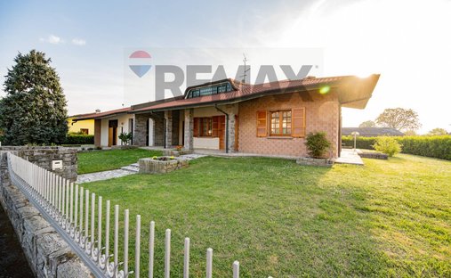 Villa in Luzzara, Emilia-Romagna, Italy 1