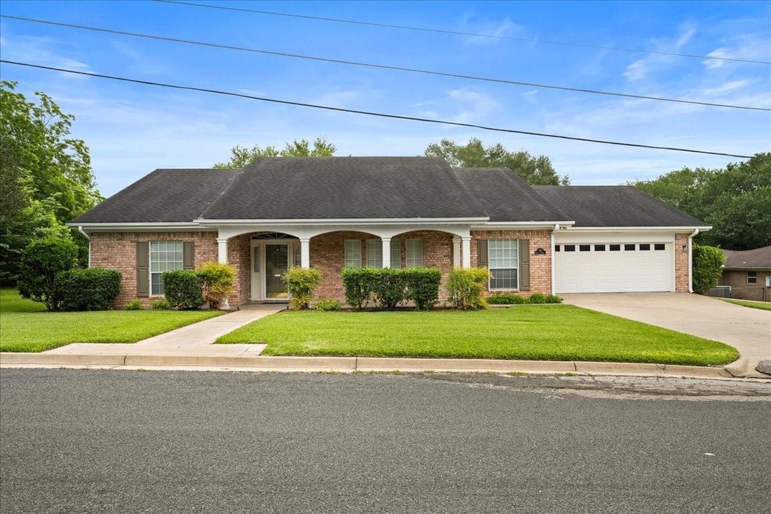 House in La Grange, Texas, United States 1 - 17208330
