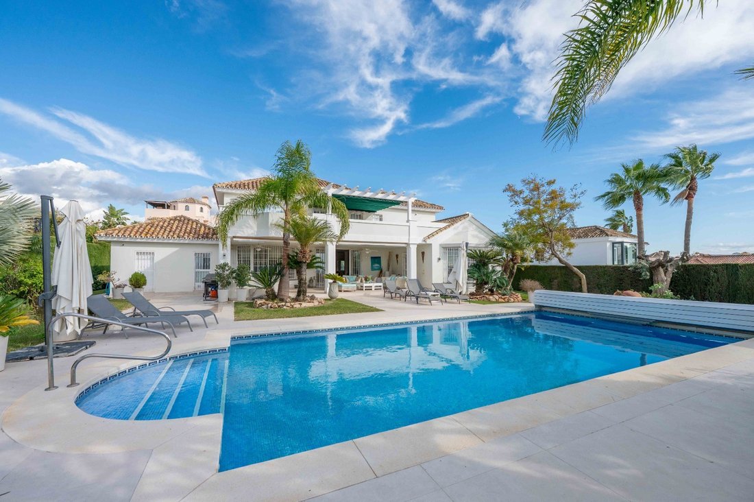 Villa in Elviria-Cabopino, Marbella, Spain 1 - 17920081