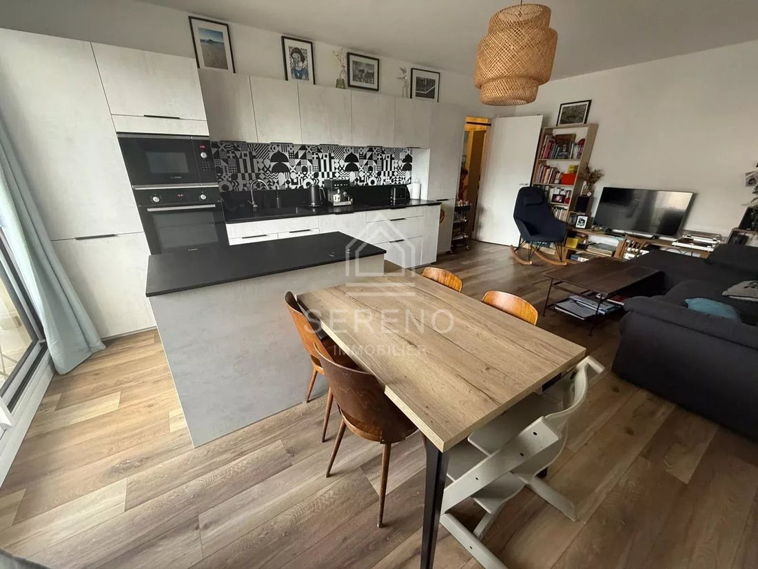 Apartment in Fontenay-sous-Bois, Ile-de-France, France 3 - 17923614