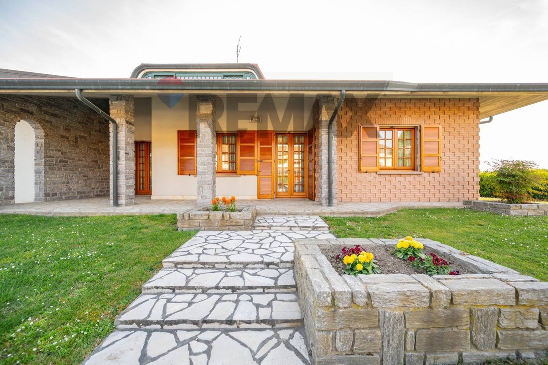 Villa in Luzzara, Emilia-Romagna, Italy 2 - 17924462