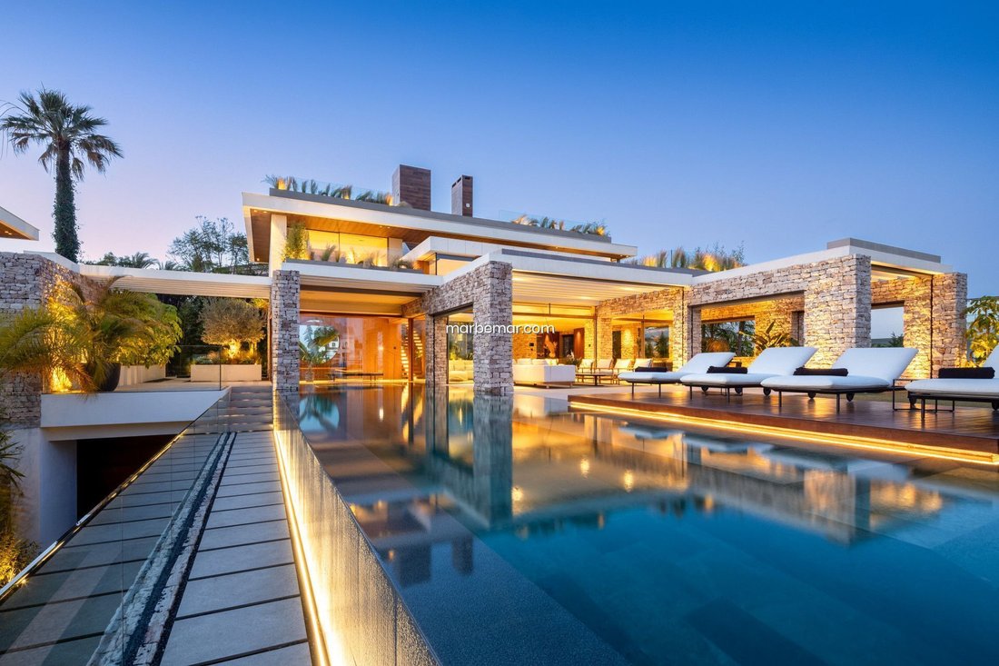 Villa in Puerto Banus, Marbella, Spain 1 - 17920499