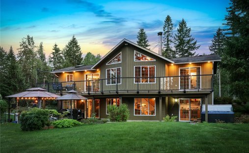 House in Courtenay, British Columbia, Canada 1
