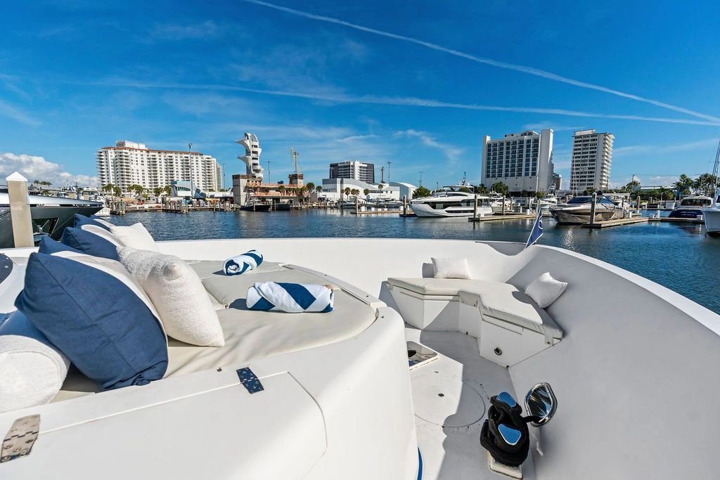 Motor Yacht in United States 4 - 17885199