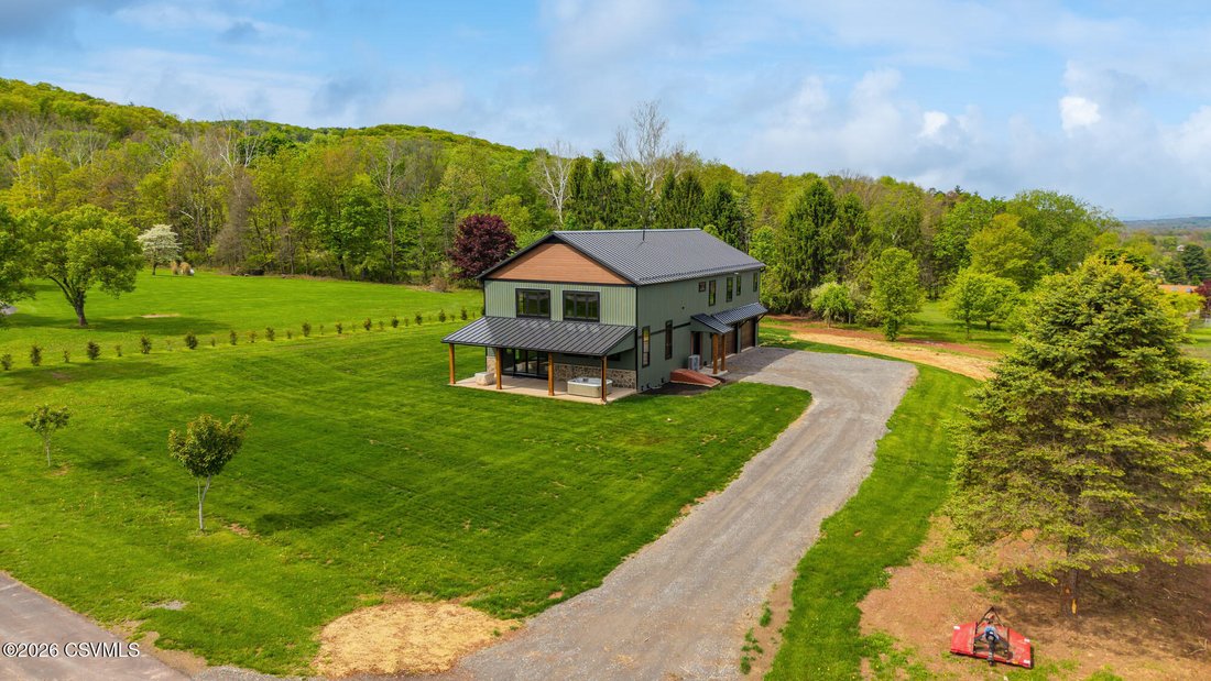House in Danville, Pennsylvania, United States 3 - 17918892