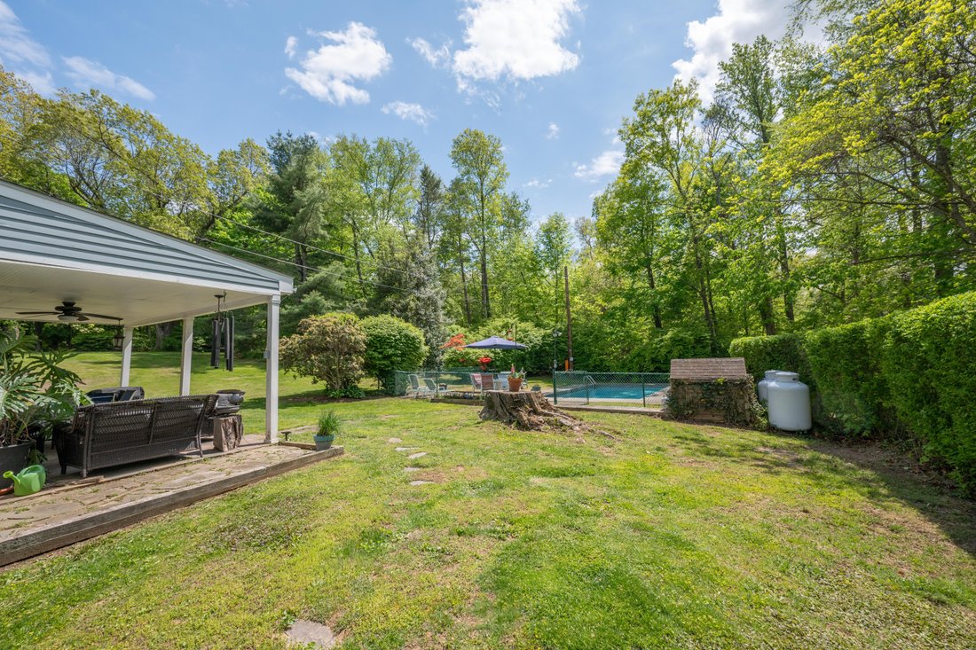 House in Brookfield, Connecticut, United States 5 - 17919333