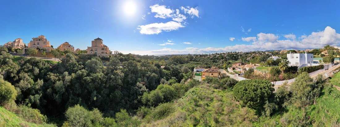 Land in Elviria-Cabopino, Marbella, Spain 2 - 17919860