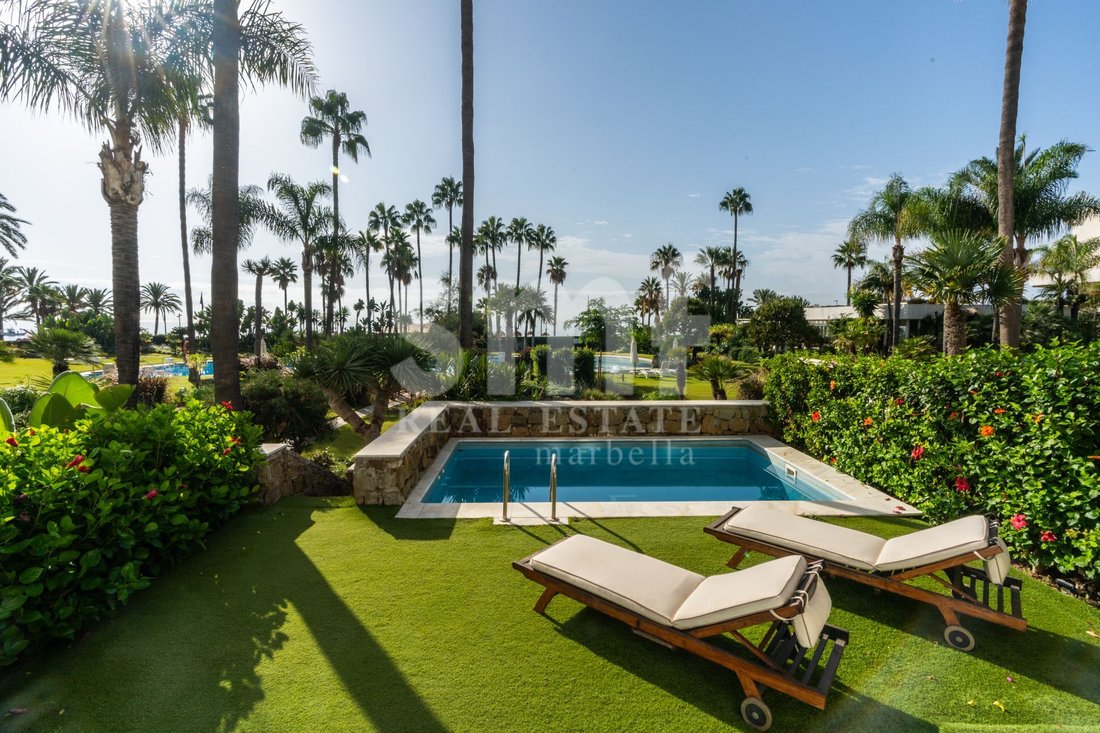 Apartment in Puerto Banus, Marbella, Spain 2 - 17921067