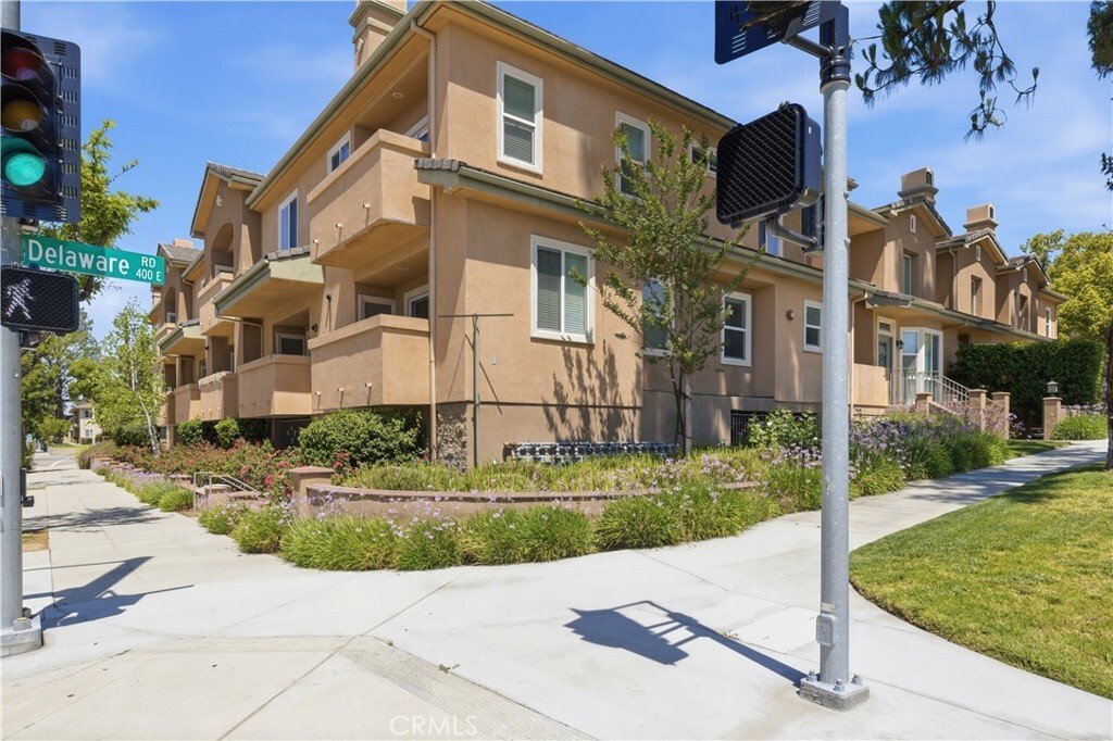Condo in Burbank, California, United States 5 - 17919029