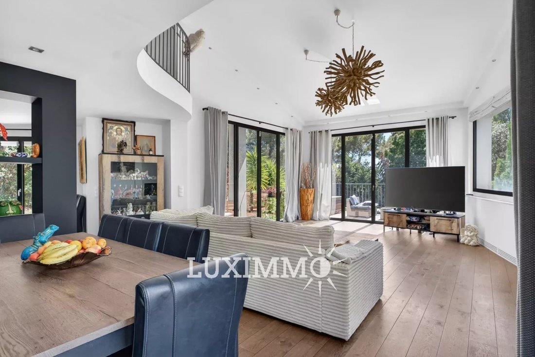 Villa in Mougins, Provence-Alpes-Côte d'Azur, France 3 - 16768042