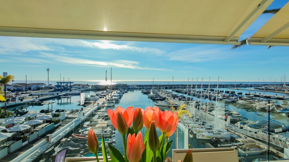Apartment in Puerto Banus, Marbella, Spain 3 - 17921536