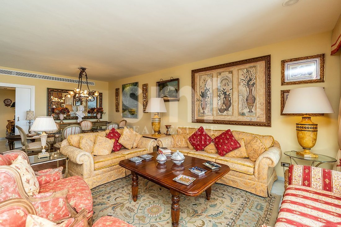 Apartment in Puerto Banus, Marbella, Spain 3 - 17921281