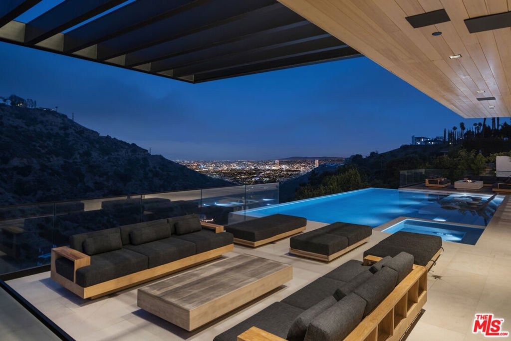 House in Los Angeles, California, United States 3 - 17916456