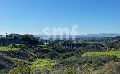 Land in Estepona, Andalusia, Spain 1