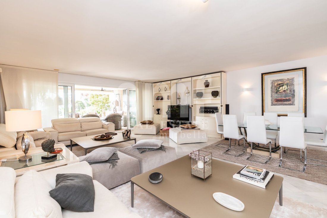 Apartment in Puerto Banus, Marbella, Spain 3 - 17921067