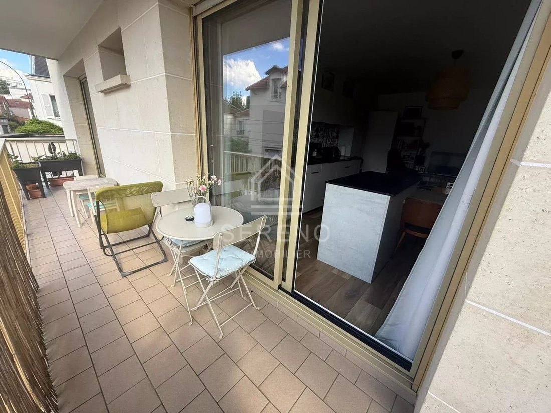 Apartment in Fontenay-sous-Bois, Ile-de-France, France 1 - 17923614