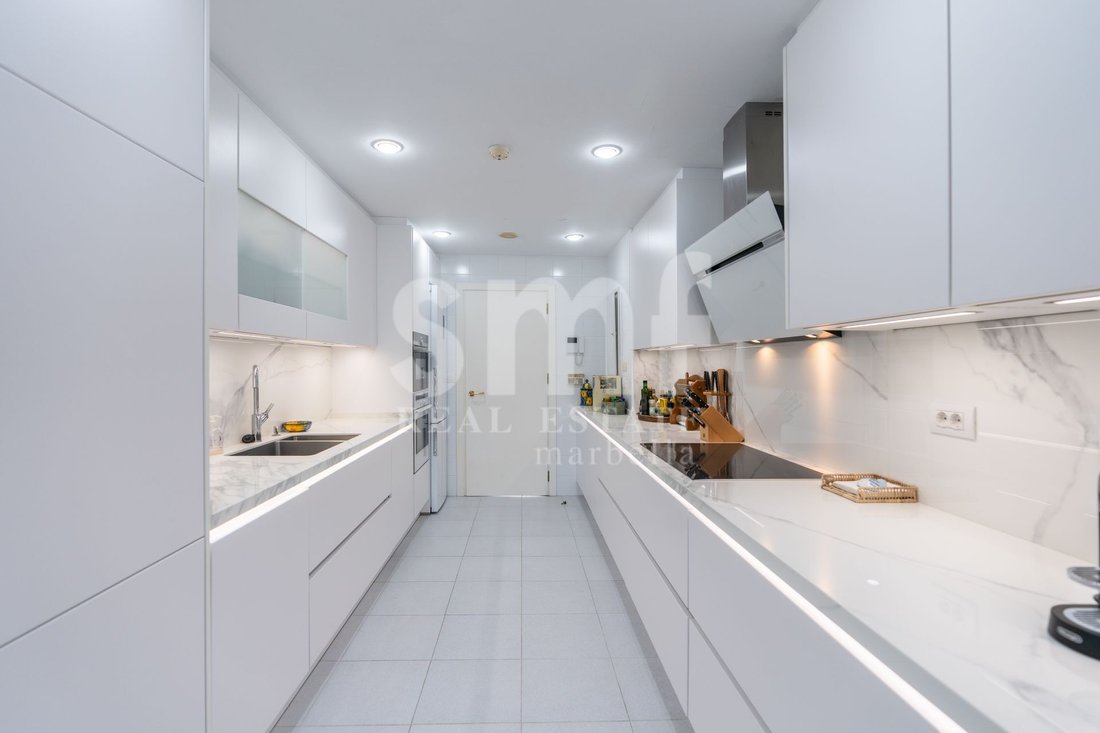 Apartment in Puerto Banus, Marbella, Spain 5 - 17921330