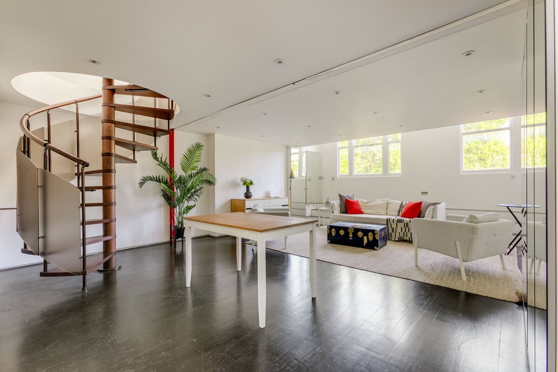 Apartment in Earls Court, Kensington And Chelsea, England 2 - 17916369